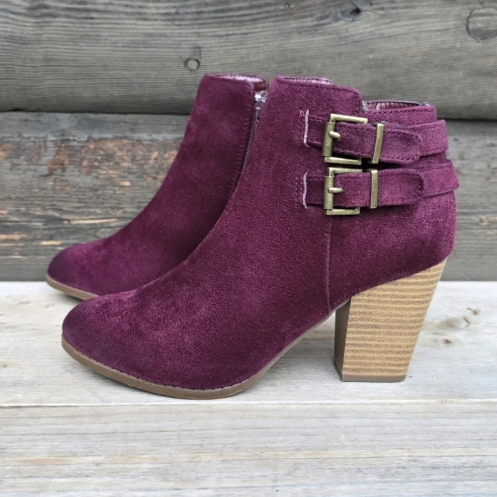 Charlotte Russe Lux Y2K Boho Glam Burgundy Double Buckle Block Heel Bootie 7M